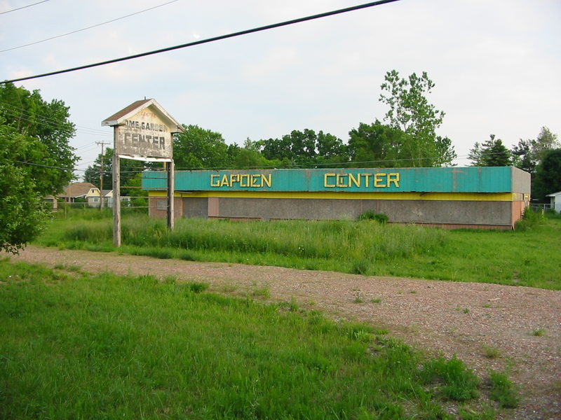 Lyon Home & Garden Center - June 2002